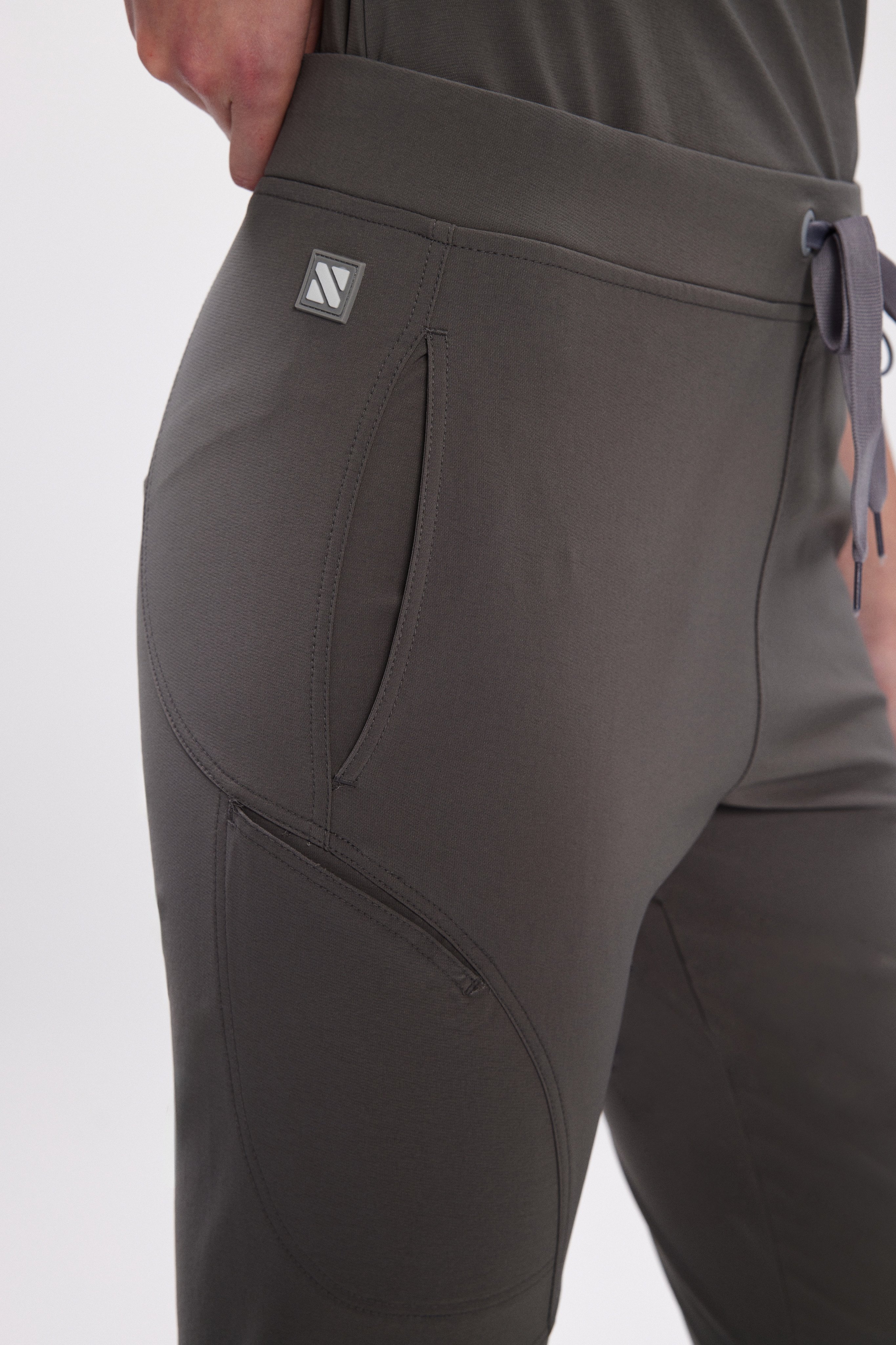 D E M E T E R - Gri Kadın Alt