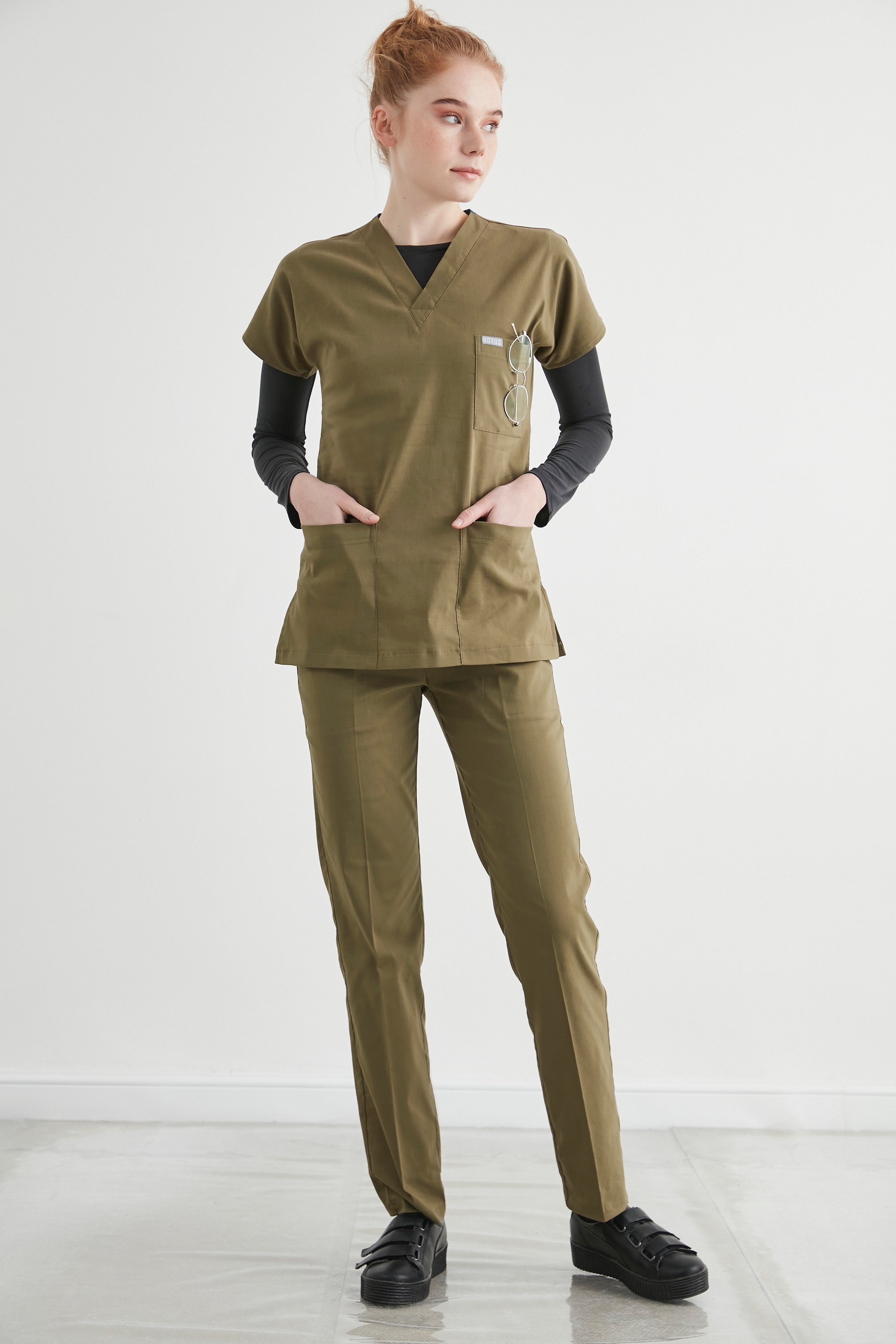 LYCRA-FLEX ZEYTİN YEŞİLİ KADIN LİKRALI ÜNİFORMA TAKIM