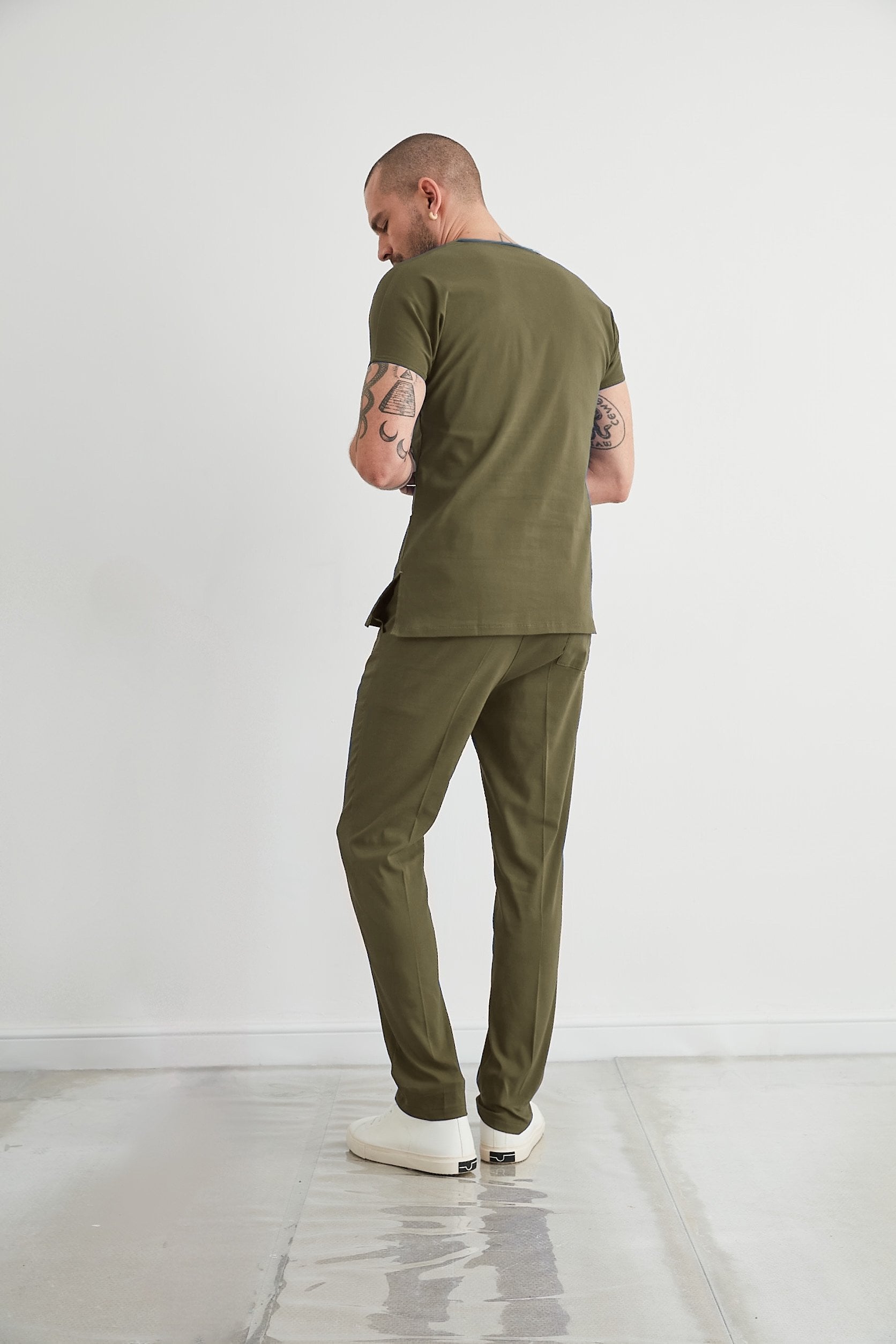 LYCRA-FLEX ZEYTİN YEŞİLİ ERKEK LİKRALI ÜNİFORMA TAKIM