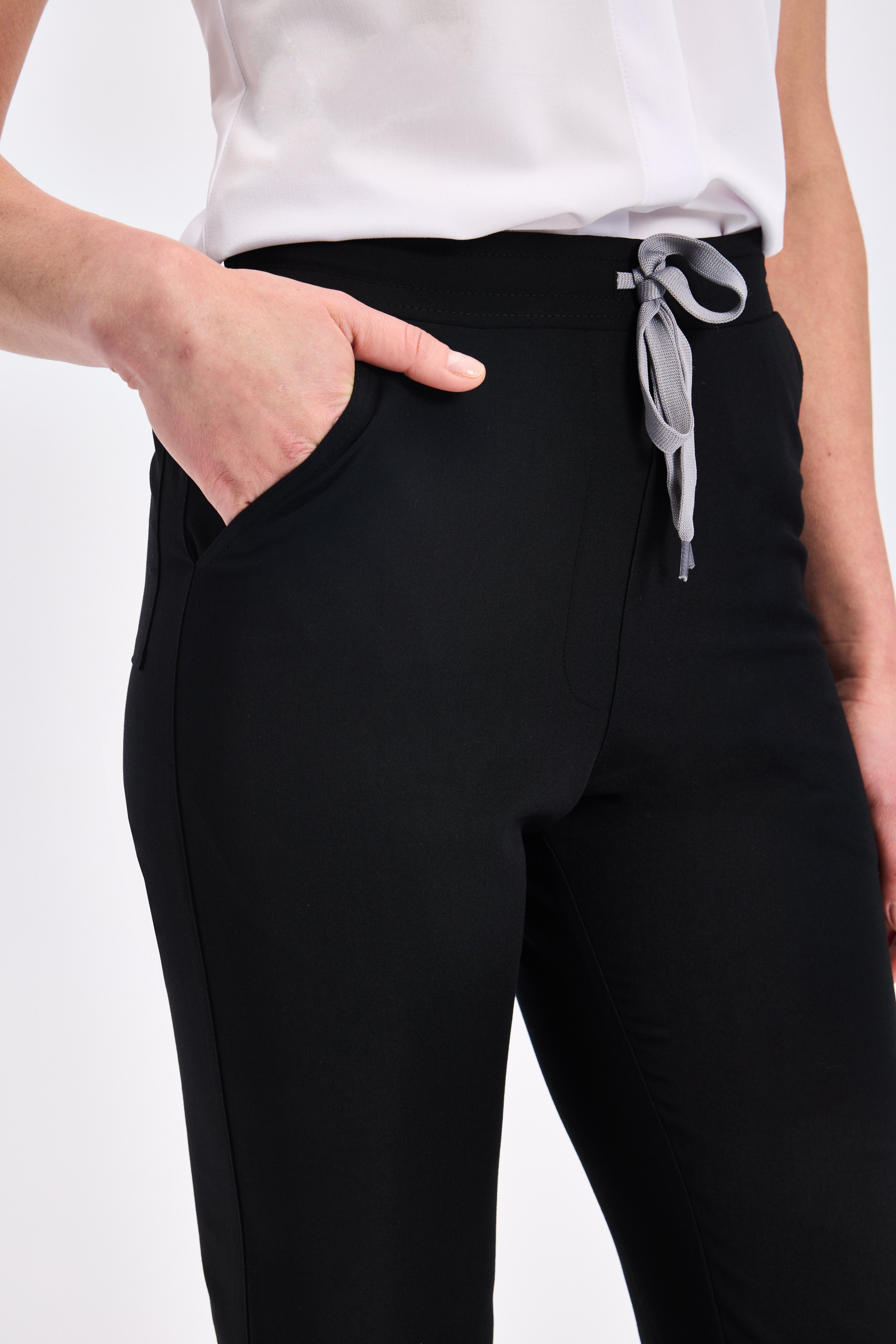 Siyah Boru Paça Kadın Üniforma Alt