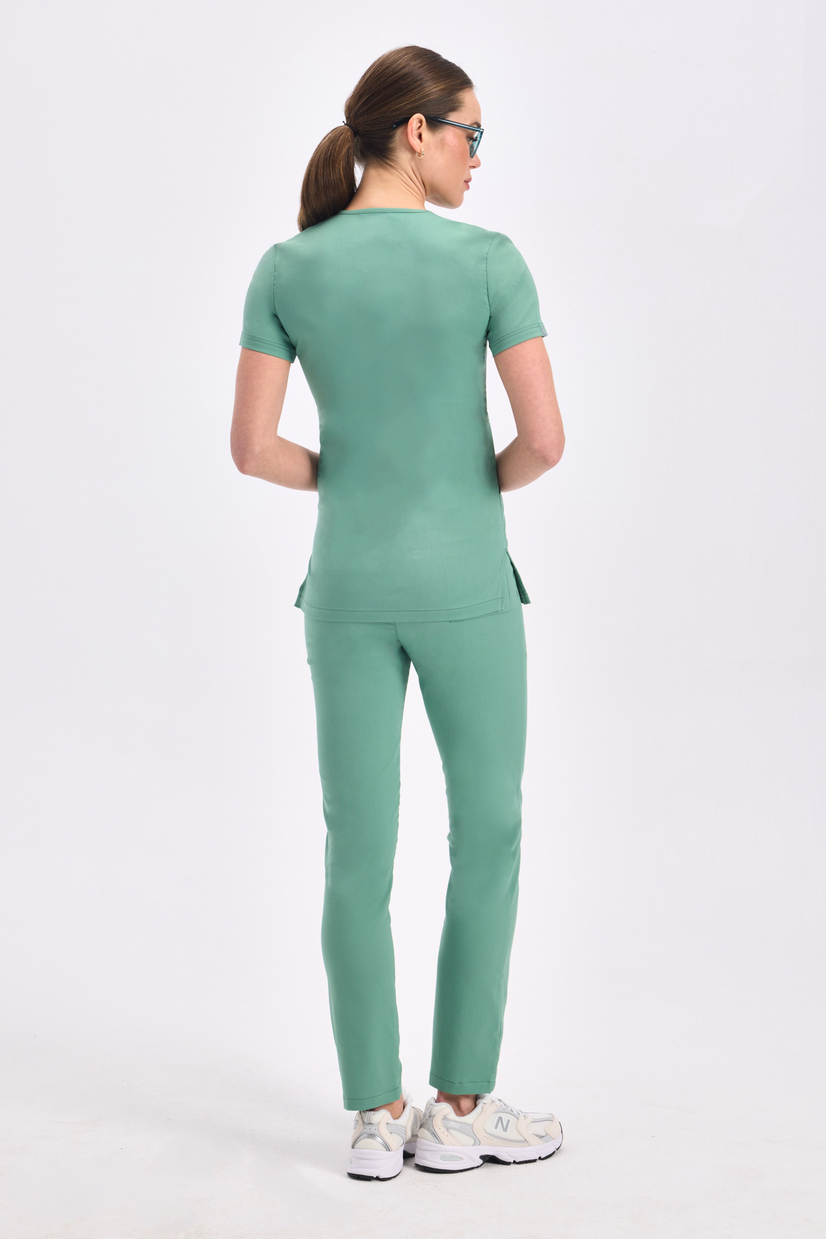 Frosty Spruce Klasik Kadın Üniforma Takım