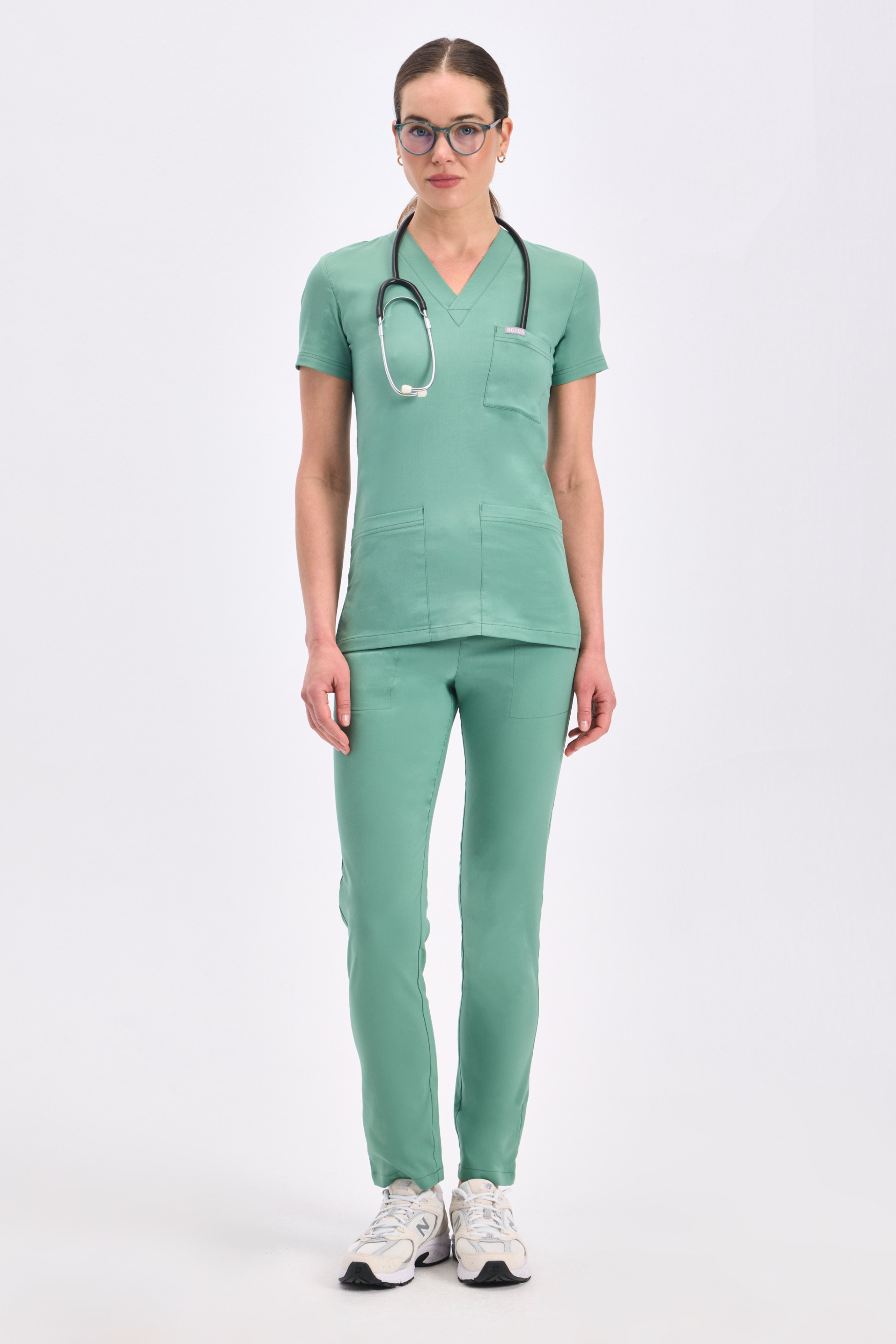 Frosty Spruce Klasik Kadın Üniforma Takım