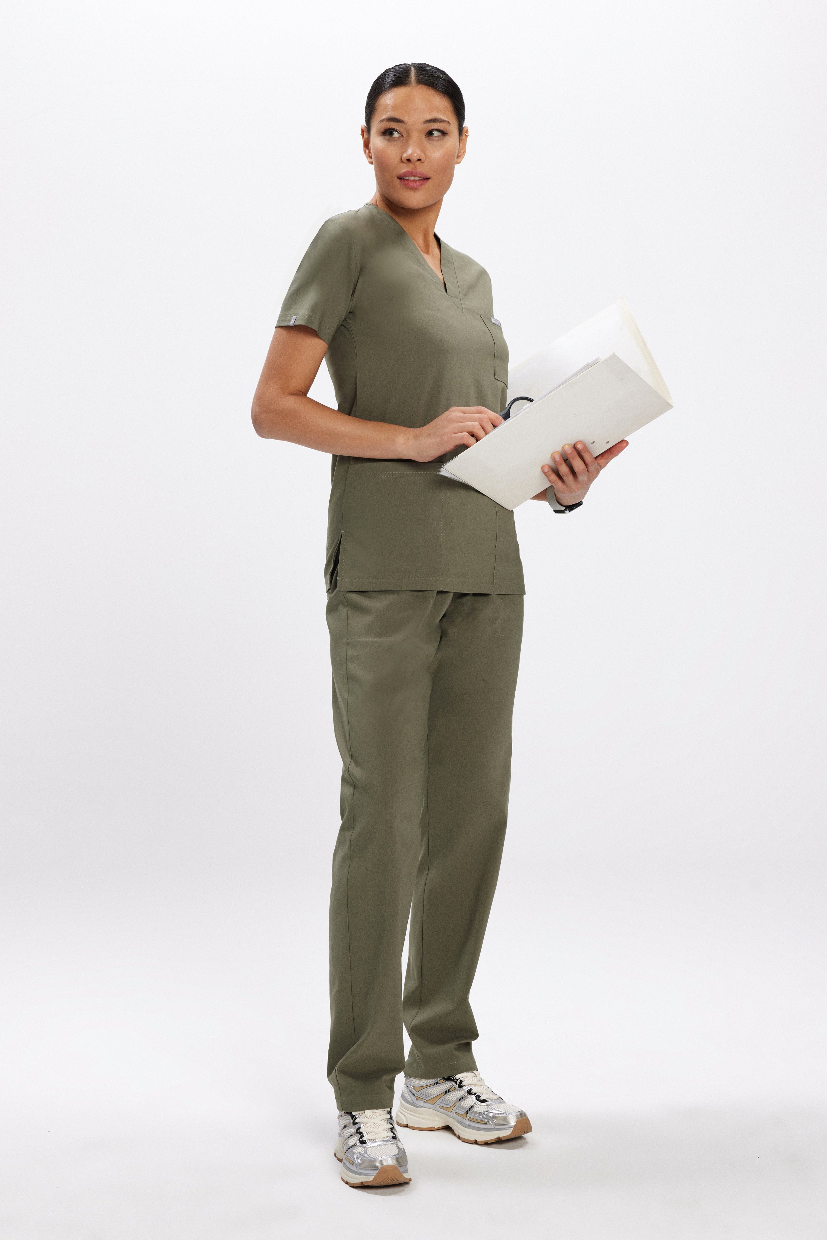 Zeytin  Yeşili Likralı Klasik Kadın Üniforma Takım